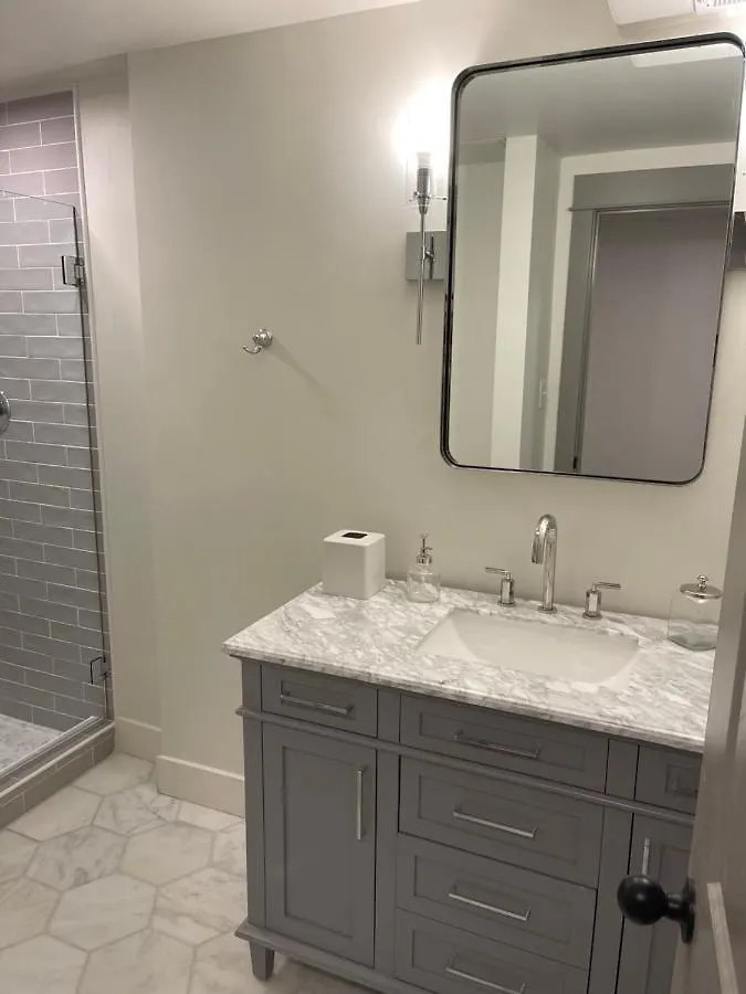 Main Street Farmhouse City Retreat By Hollyhock Louisville Appartement