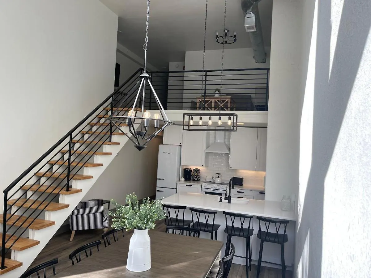 شقة Main Street Farmhouse City Retreat By Hollyhock لويفيل